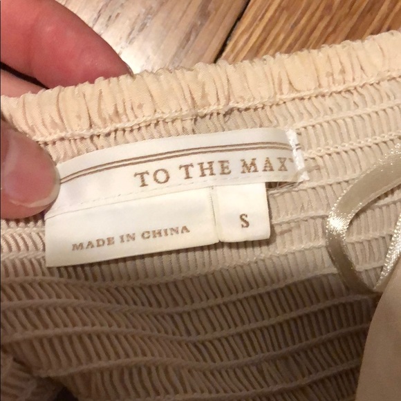 Strapless off white dress with unique details - Picture 4 of 4